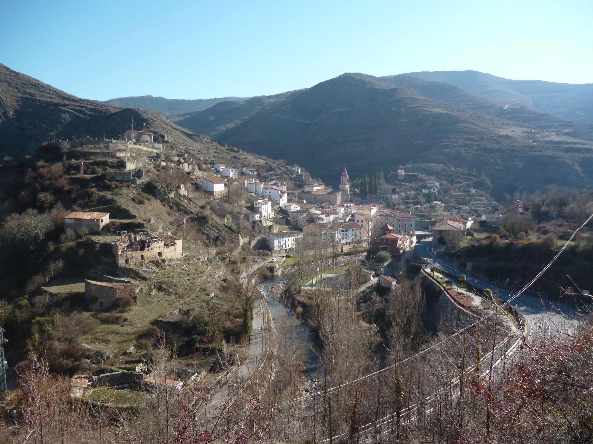 Casasdetrevijano Canon Del Rio Leza Soto en Cameros Buitenkant foto